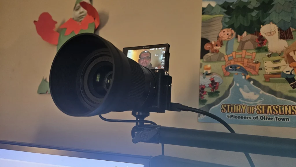 A close-up of a Sony a5100 camera, which Ozject uses as his stream camera.